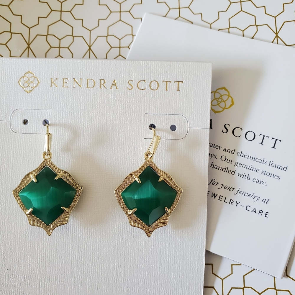 Kendra Scott Kirsten Drop Earrings- Never Worn